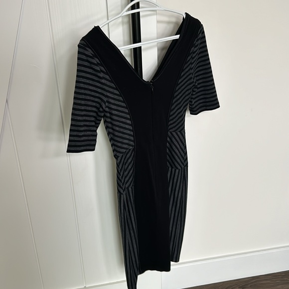 BCBG dress in EUC, XS - Picture 2 of 3